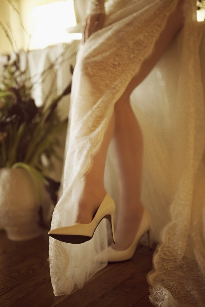 Cum să alegi perechea perfectă de pantofi eleganți din piele pentru o nuntă?